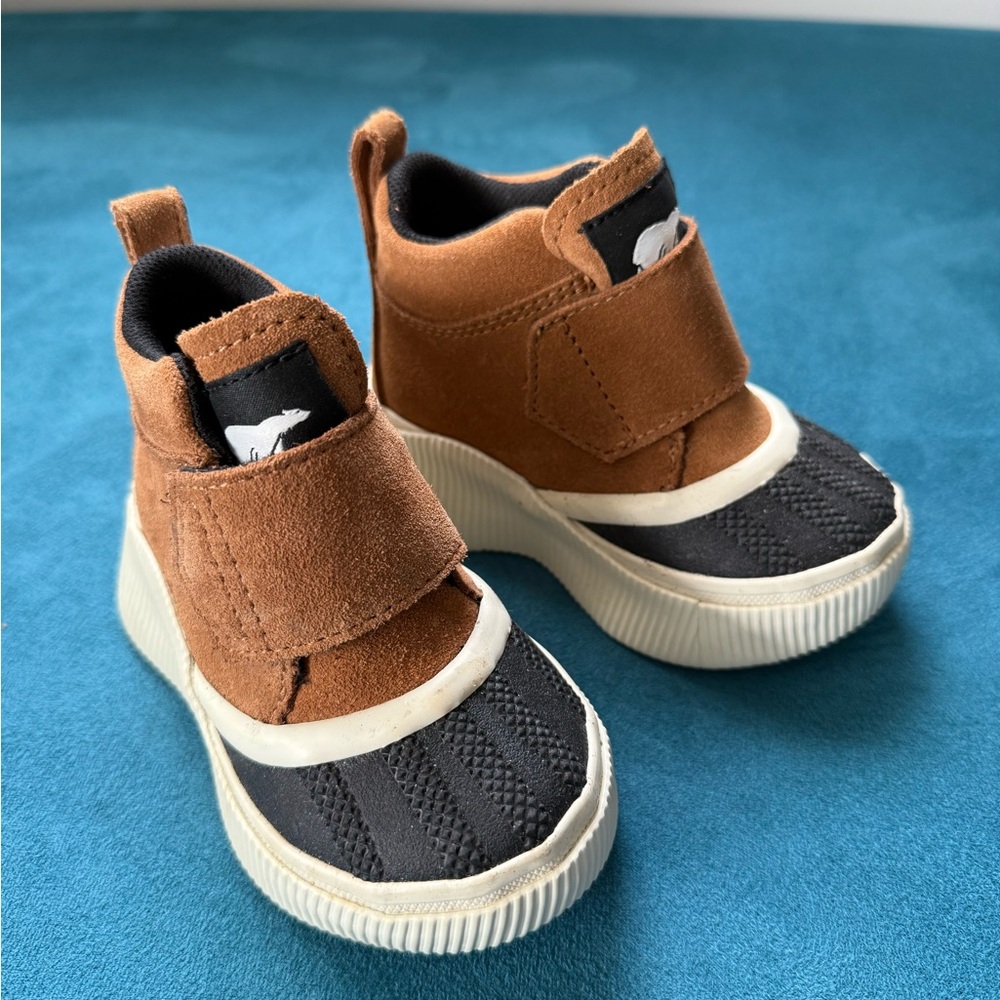 Sorel Brown and Black Kids Boots